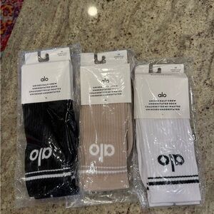 ALO Yoga Casual Half-Crew Socks - Black, Beige, White